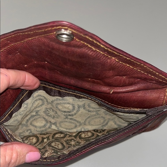 Embossed Leather Wallet - Picture 6 of 11